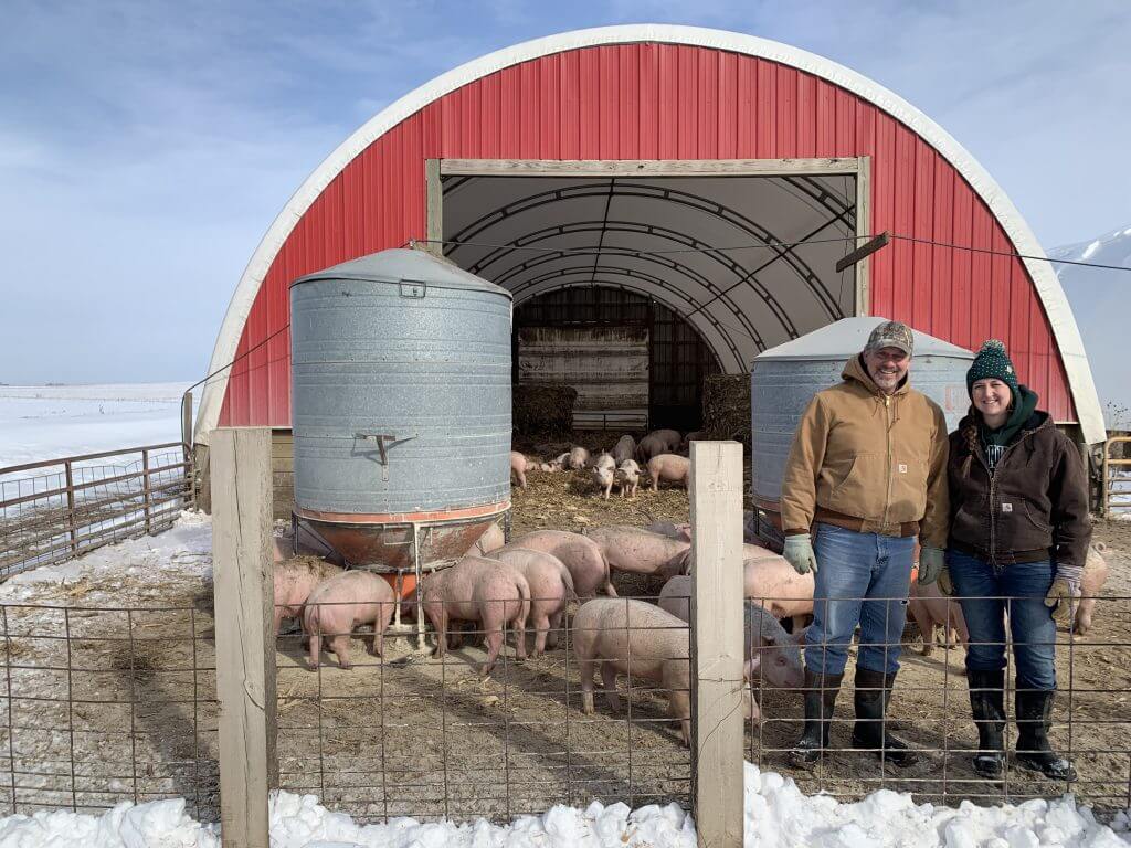 Keeping Pigs Warm in Cold Weather The Niman Ranch Way Niman Ranch